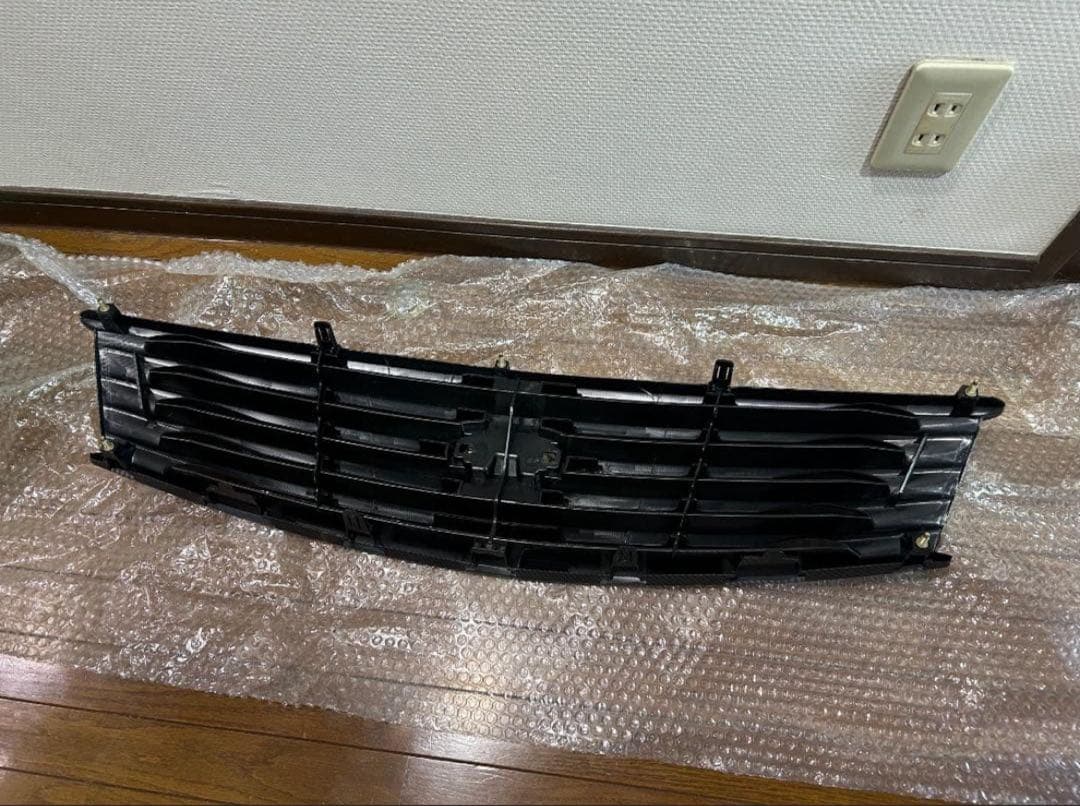 【新品】CKV36スカイラインクーペフロントラジエターグリルカーボン調