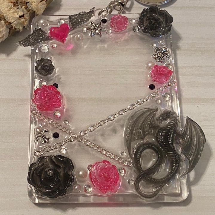 ハンドメイド トレカキーホルダーデコ ドラゴンハート