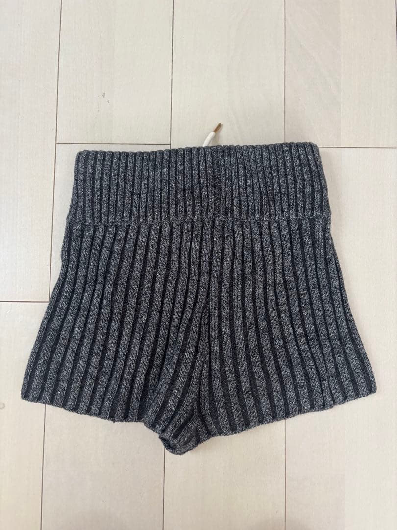 JUEMI リブ編みグレーショートパンツ