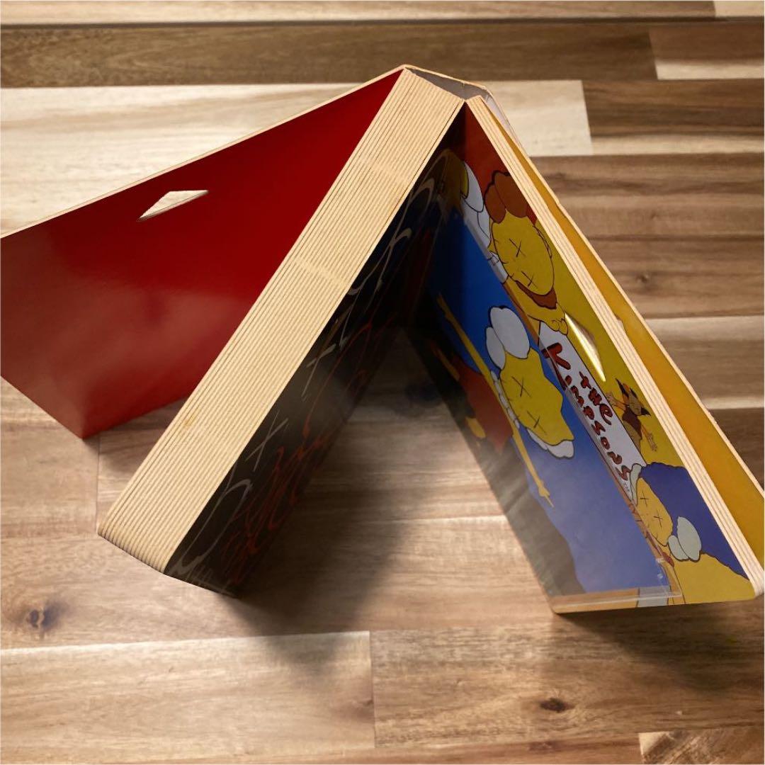 kaws c10 アートブック　本