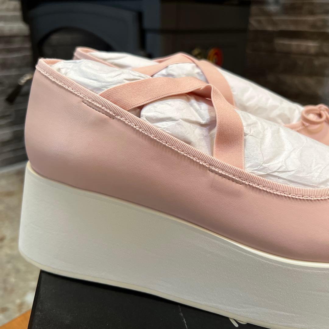 キャンディストリッパーズ、ピンク プラットフォームシューズ