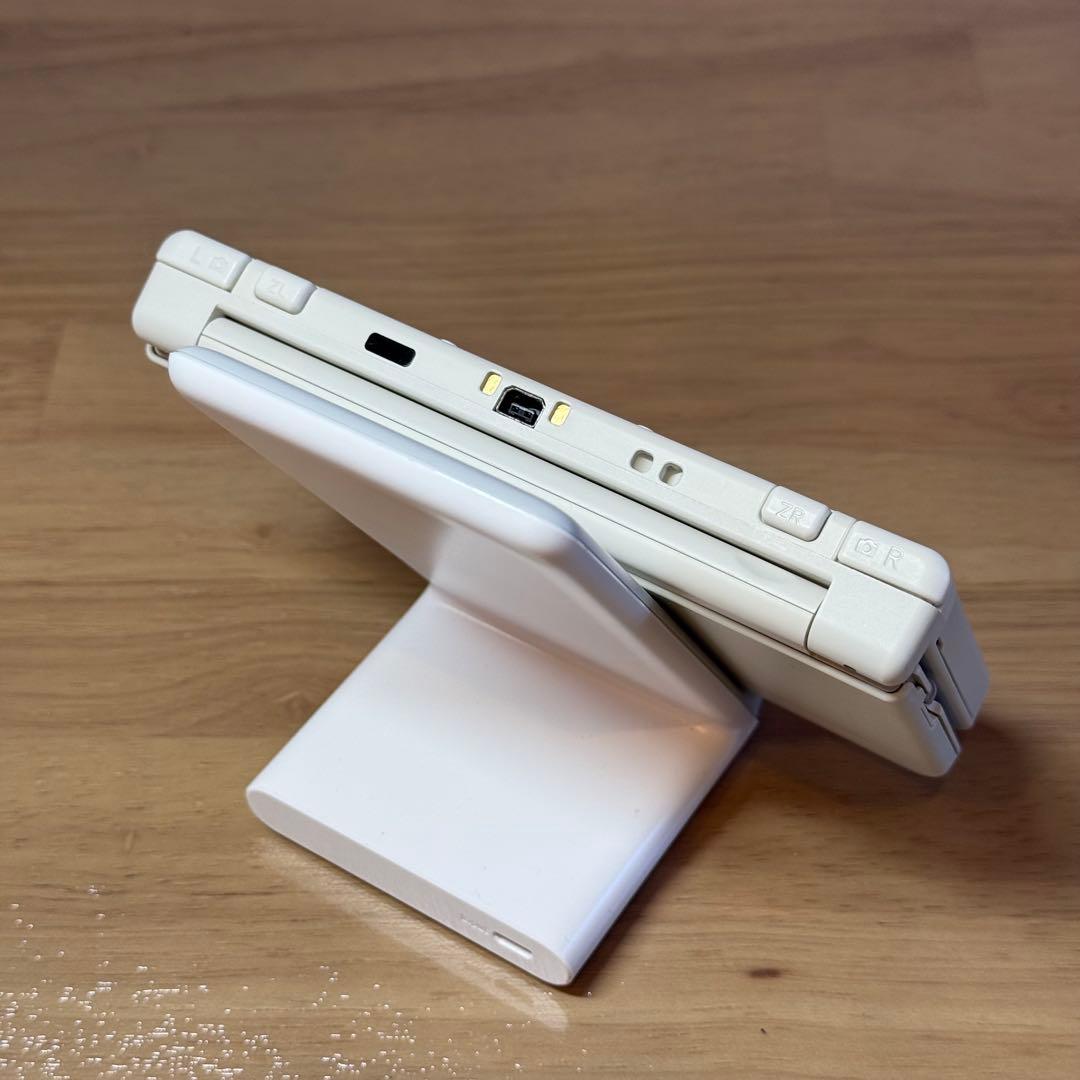 4-043【美品】Newニンテンドー3DS ホワイト