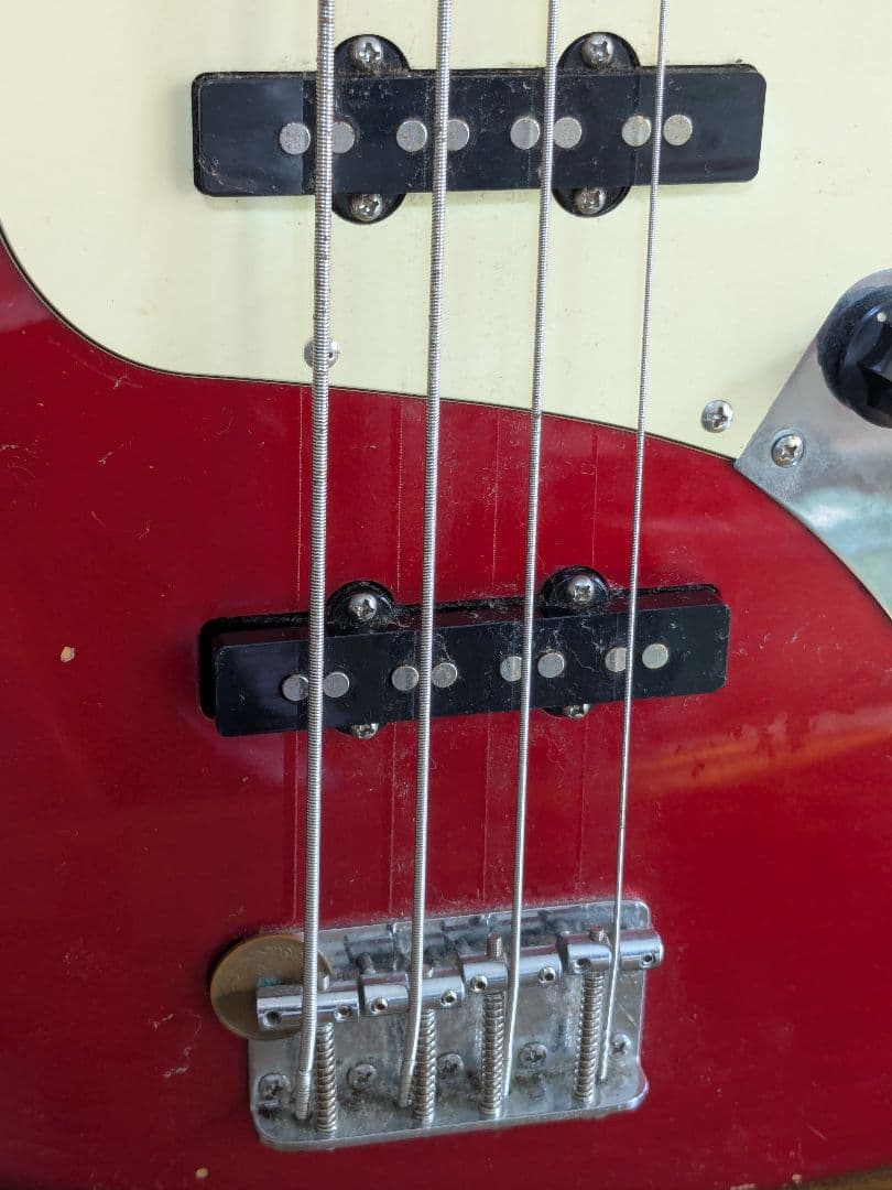 【ジャンク品】 フェルナンデス エレキベース 赤