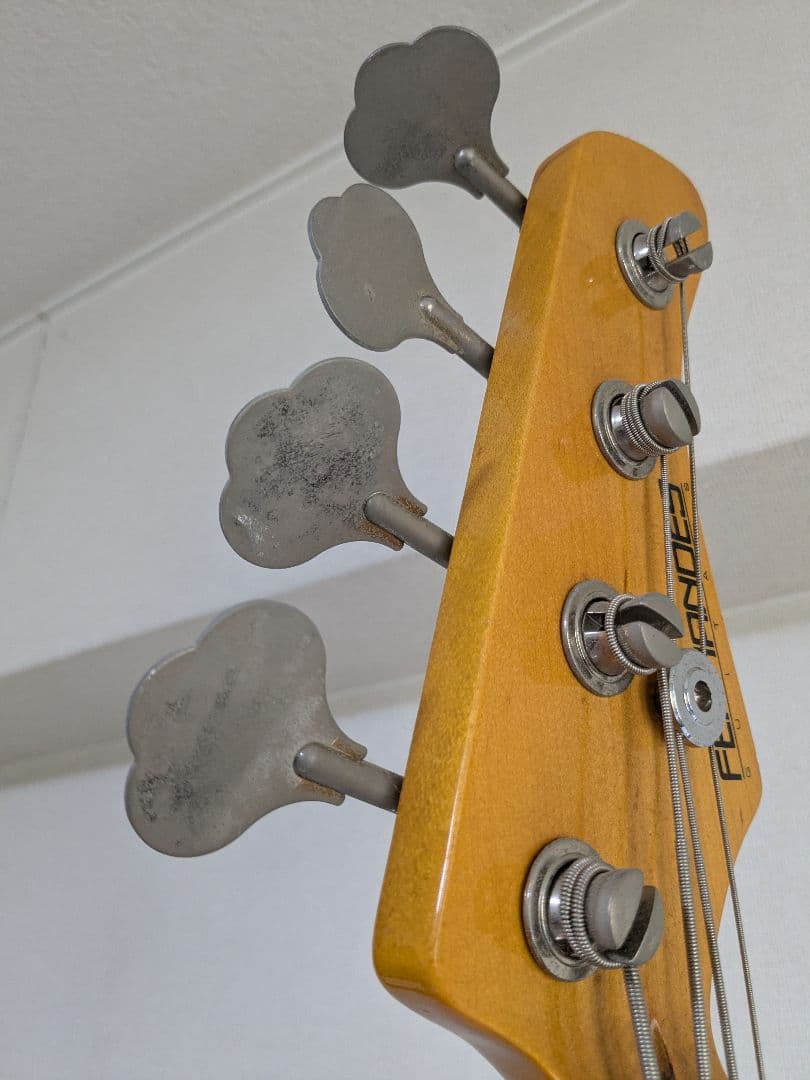 【ジャンク品】 フェルナンデス エレキベース 赤