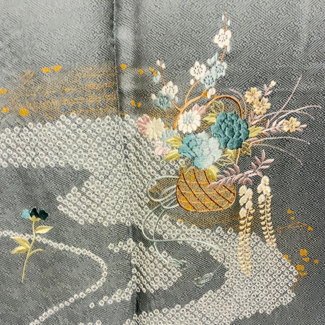 D203 訪問着　絞り　花刺繍　正絹　着物　袷　しつけ糸付き未使用極美品