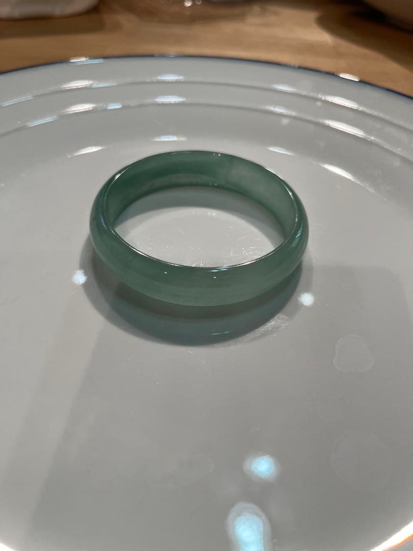 値下げ！高級品天然翡翠 氷種緑水　幅10mm 内径56.5 バングル★超美品！