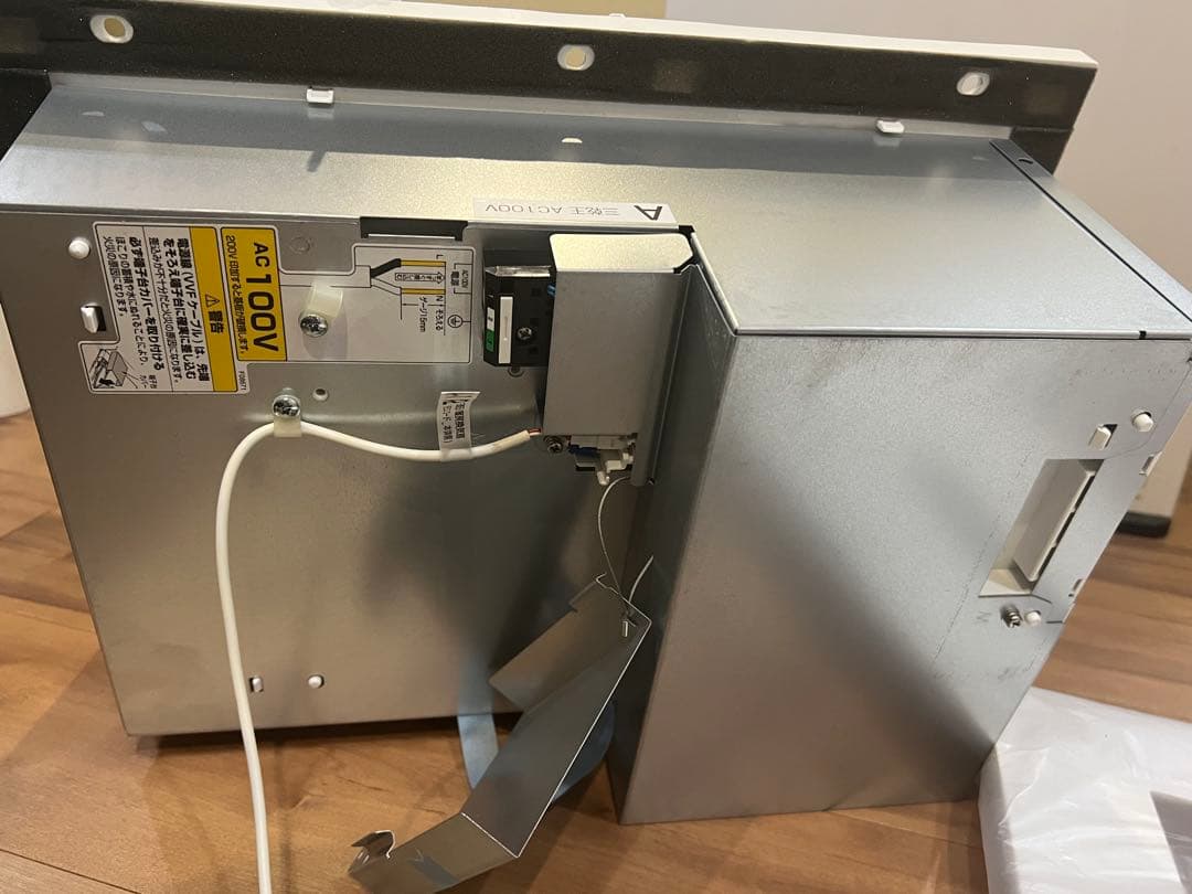 新品　TOTOビルドイン浴室乾燥機