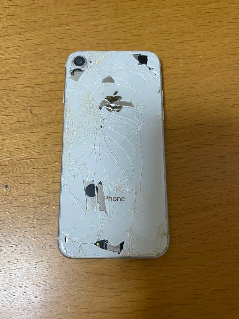 iPhone 8 シルバー 64 GB Softbank