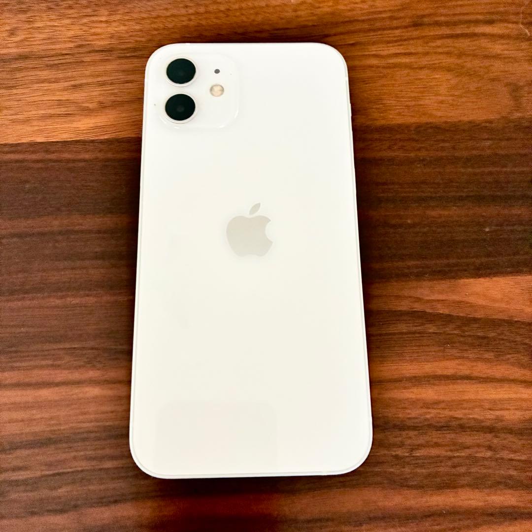 値下げ✳︎超美品　iPhone12 128GB ホワイト　充電ケーブル付