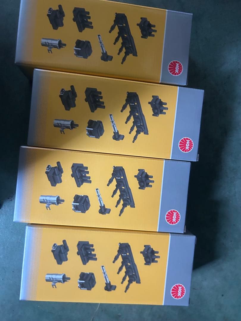 NGK イグニッションコイルU5281 4個セット　トヨタ車に