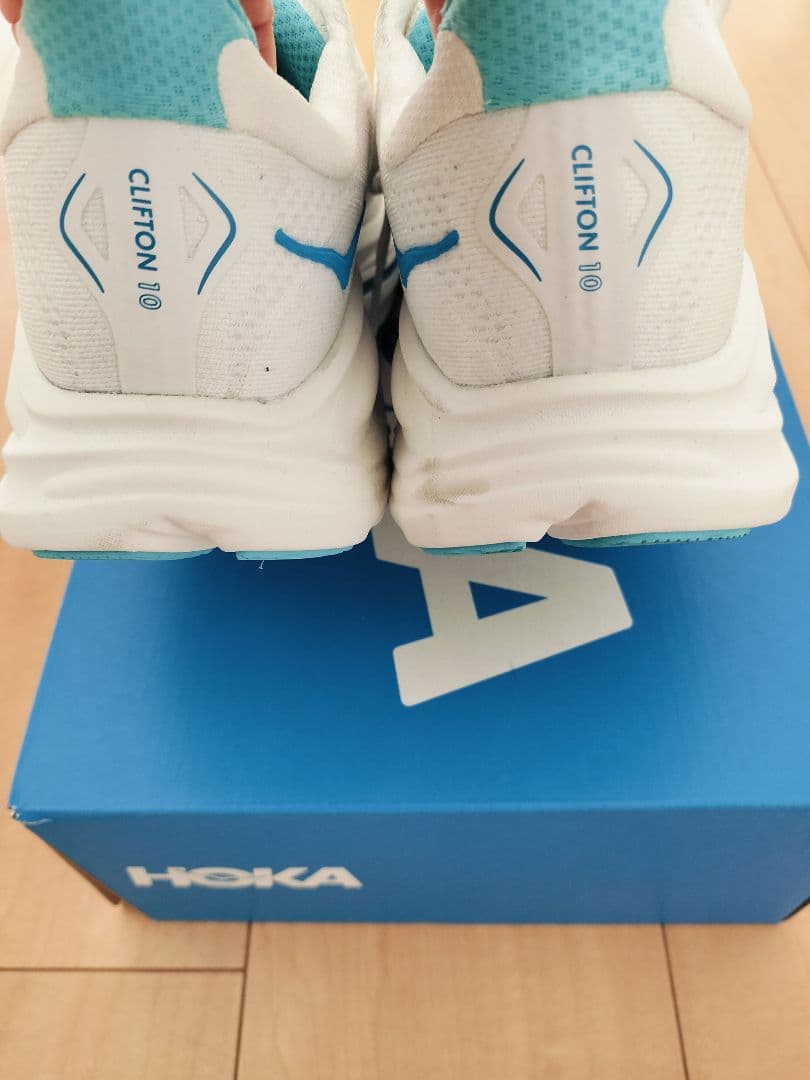 みーちゃま【美品　正規品】HOKA　CLIFTON10 25.5cm