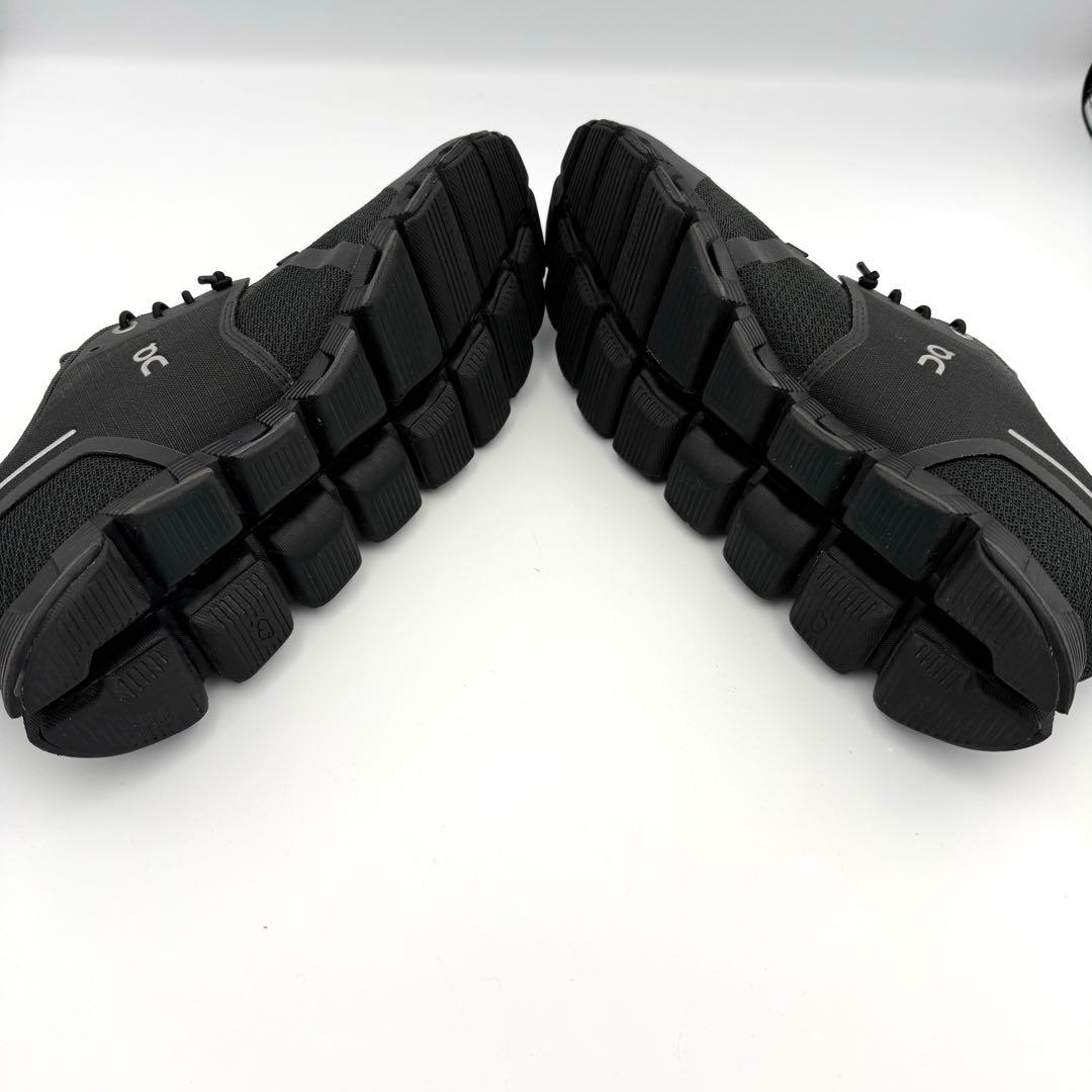 【極美品】オン クラウド ウォータープルーフ BLACK 軽量スニーカー