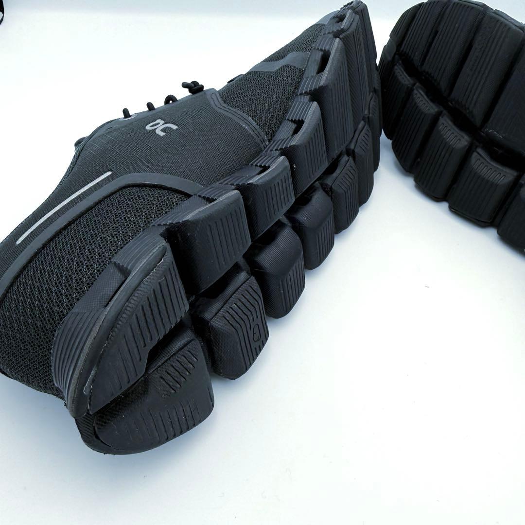 【極美品】オン クラウド ウォータープルーフ BLACK 軽量スニーカー
