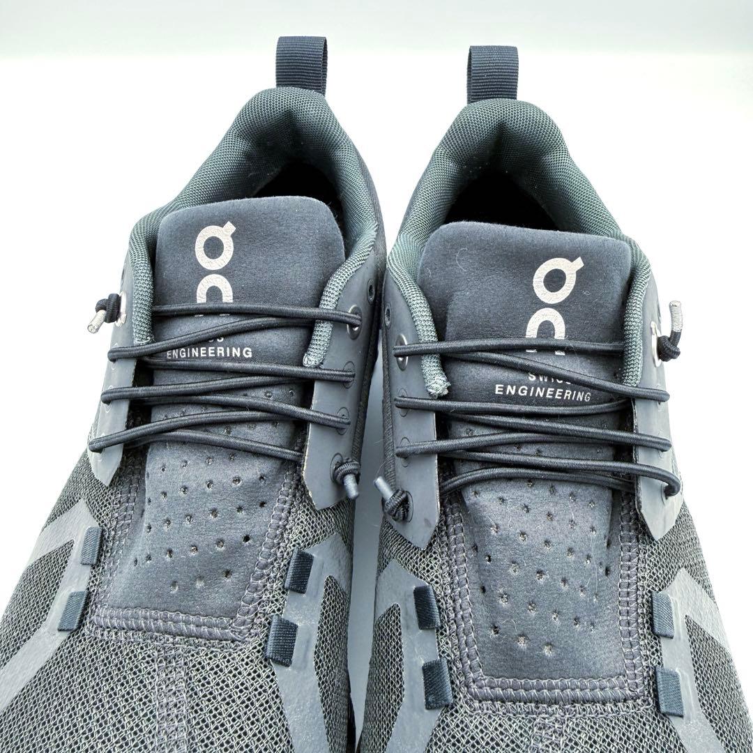 【極美品】オン クラウド ウォータープルーフ BLACK 軽量スニーカー