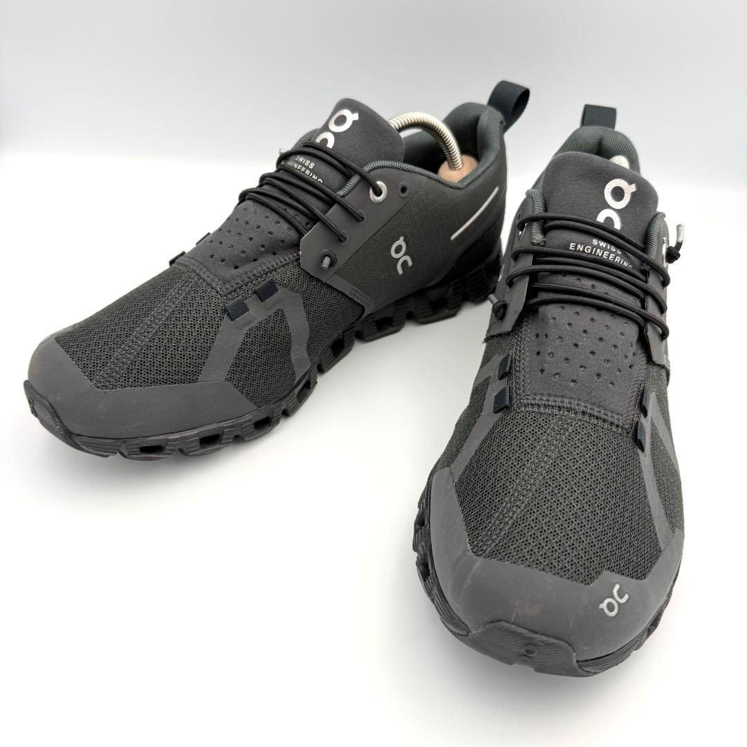 【極美品】オン クラウド ウォータープルーフ BLACK 軽量スニーカー