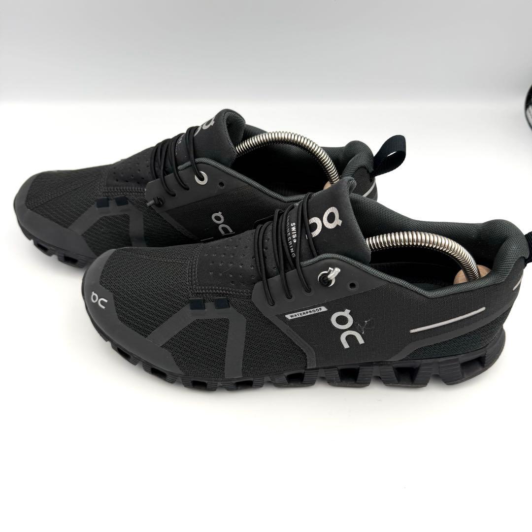 【極美品】オン クラウド ウォータープルーフ BLACK 軽量スニーカー