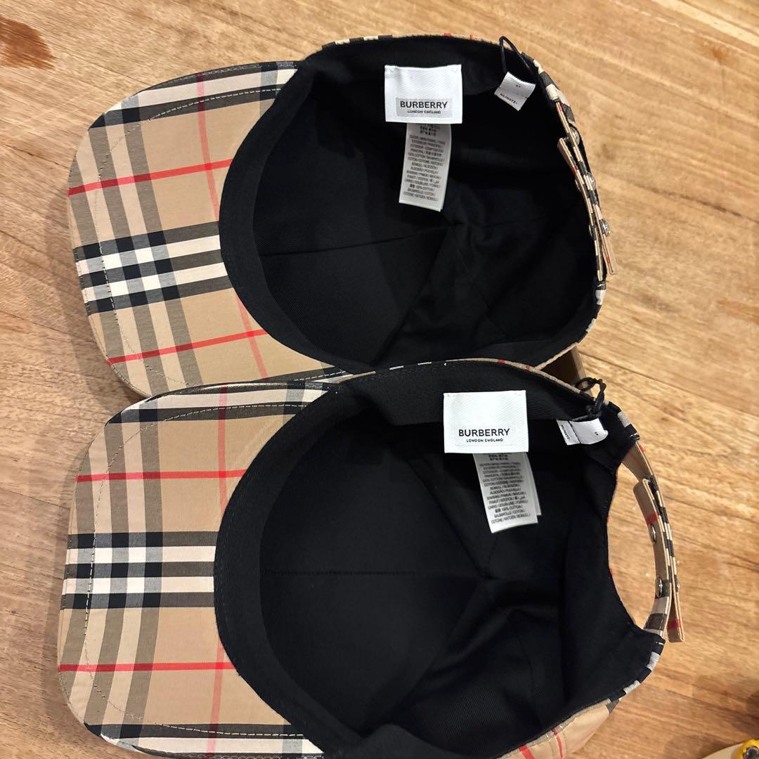 新品二つセット　Burberry バーバリー キャップ チェック　Lサイズだけ