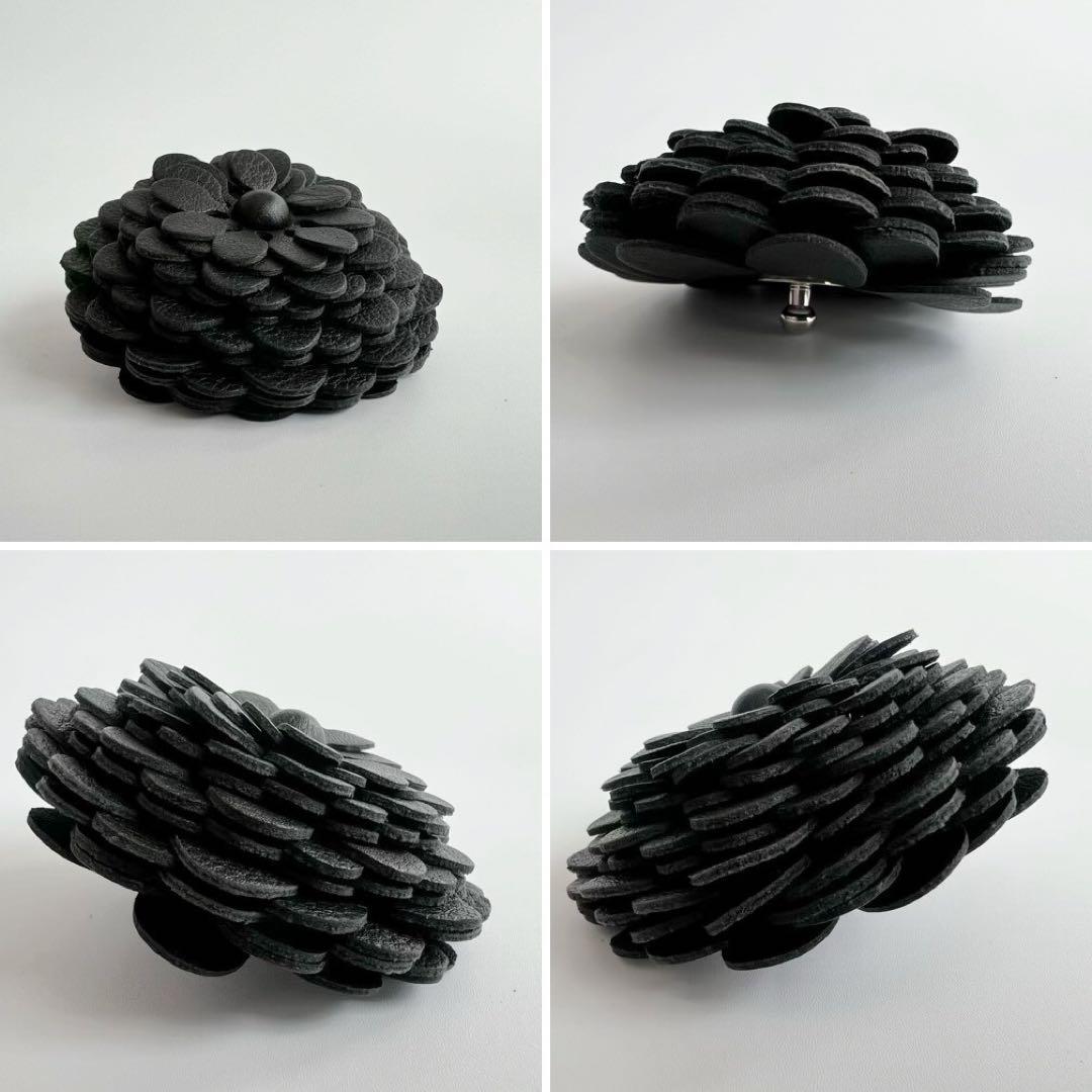 美品　LOEWE　ロエベ　チャーム　スタッドフラワー　レザー　ブラック　花