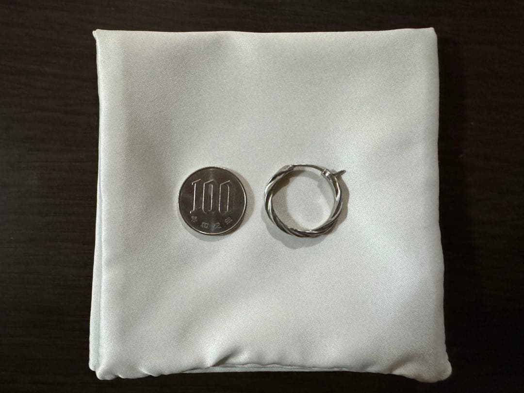 Maison Margiela タイムレススクロールピアス