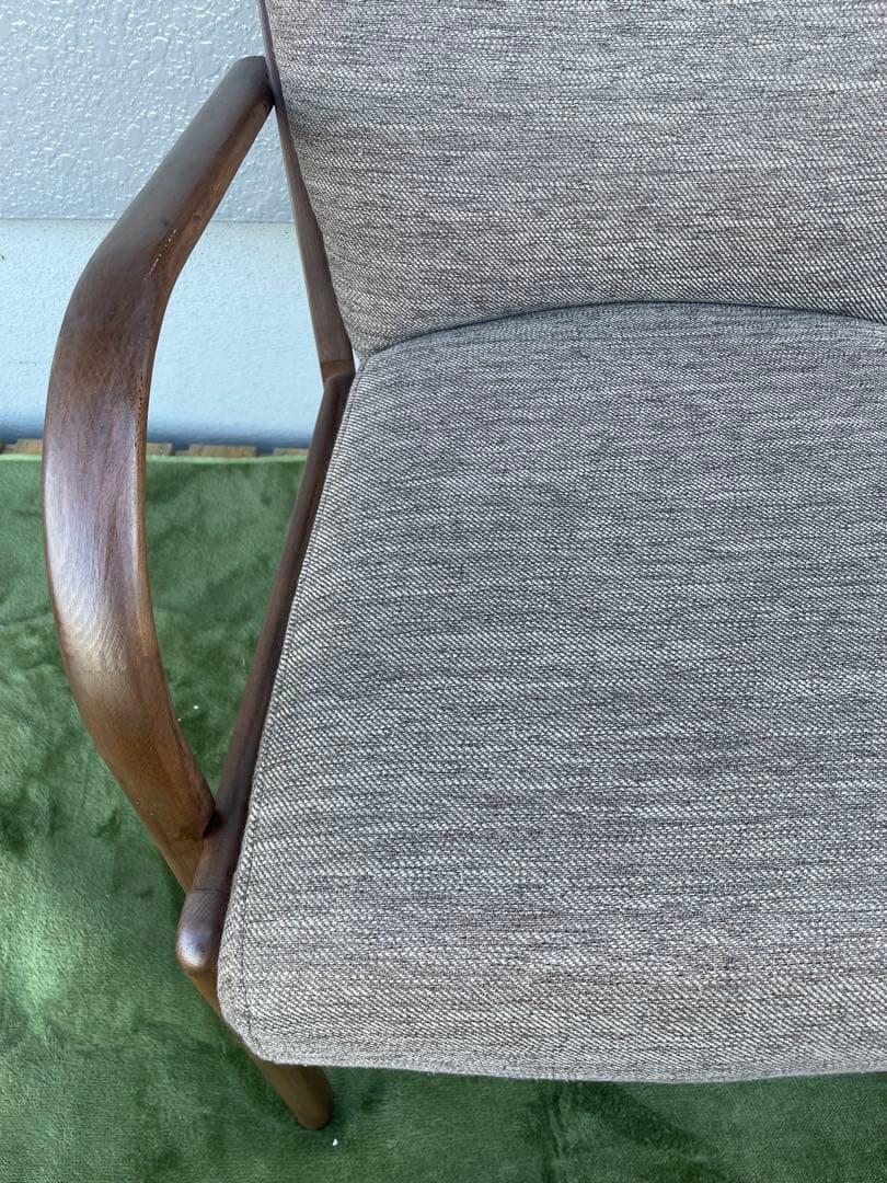 美品　ニトリ Nコレクション C-27M 肘付き　ダイニングチェア