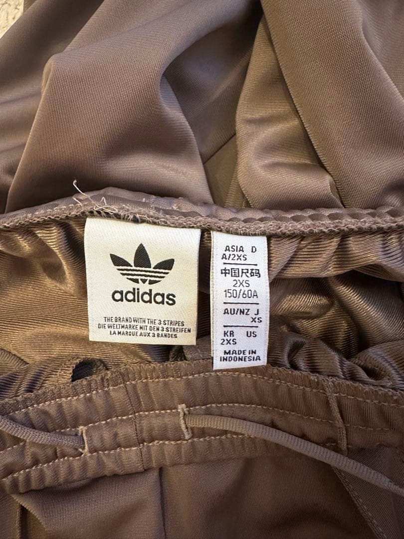 【adidas Originals】トラックパンツ