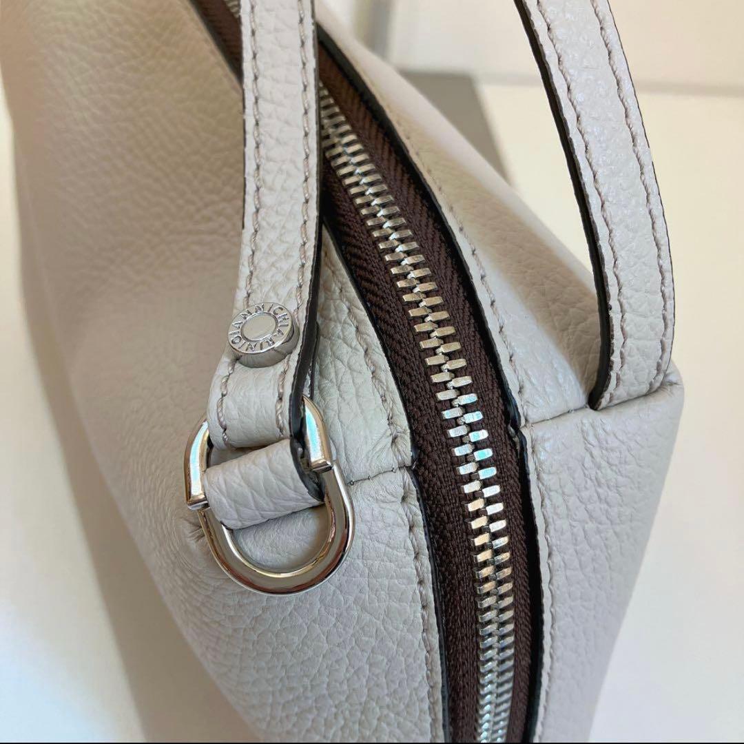 GIANNI CHIARINI アリファMサイズ（LAMB）ショルダーバッグ