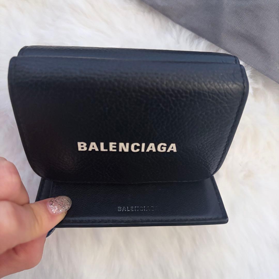セ*ン様 BALENCIAGA 三つ折り財布 ブラック 早い者勝ちじょ