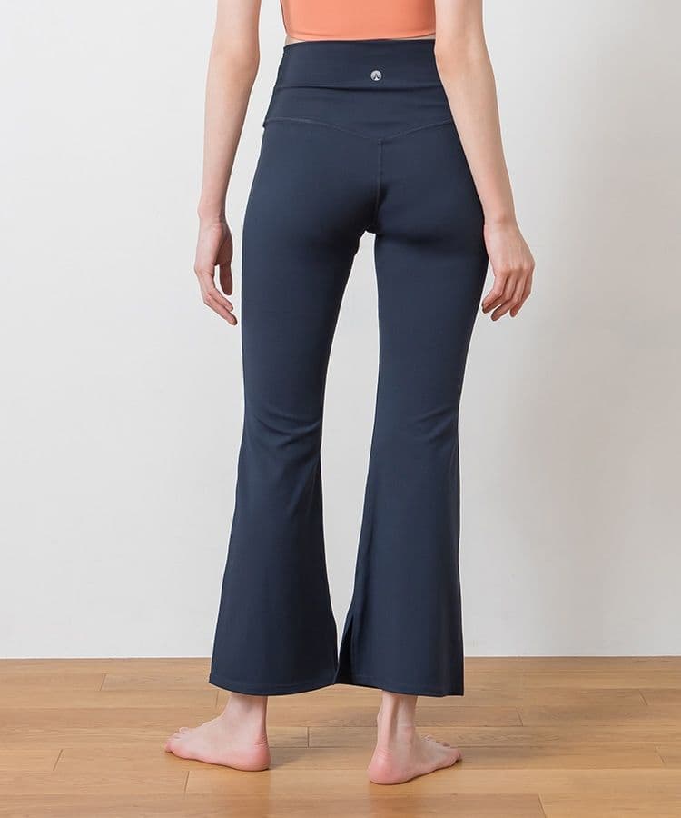 【SUKALA】ベーシックフレアパンツ　ネイビー　L