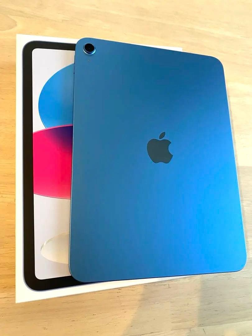 新品同様　iPad （A16） 第11世代　ブルー　 ケース、保護フィルム付き