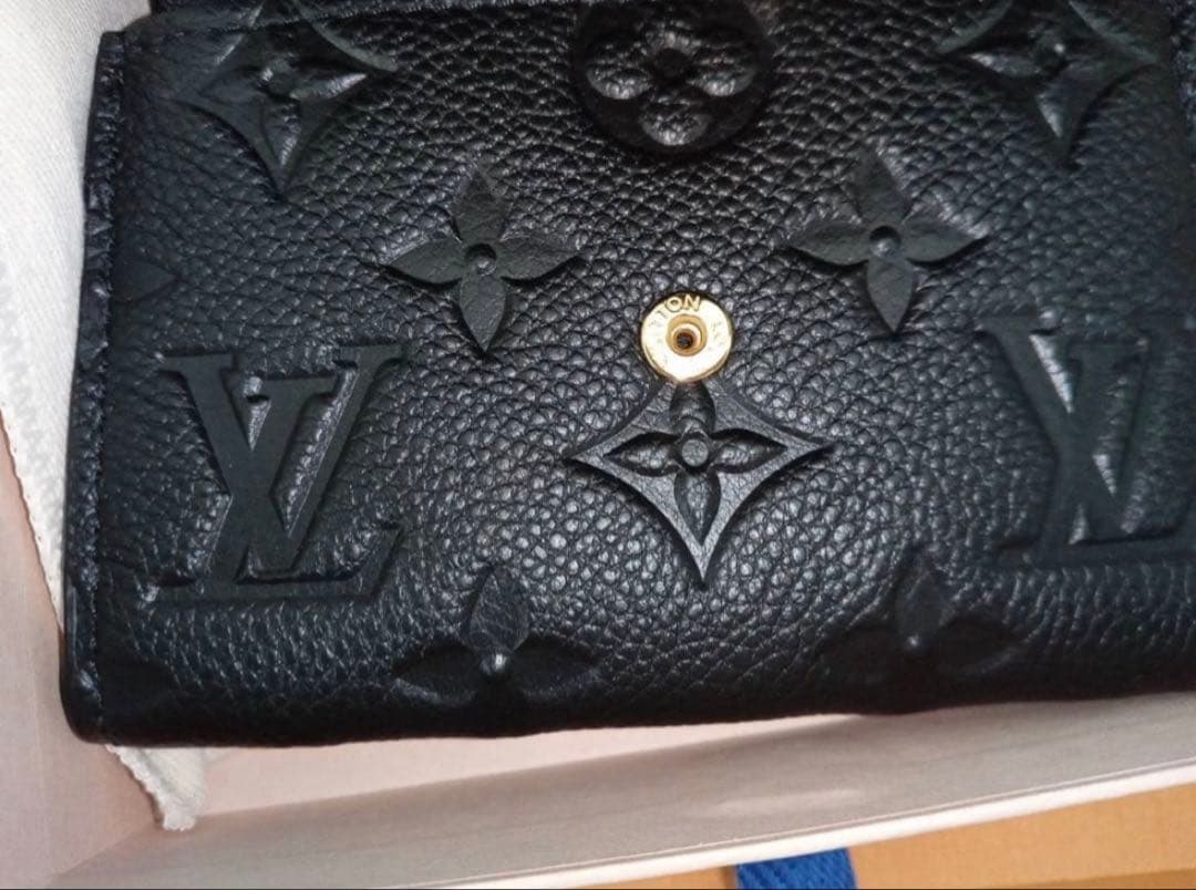 Louis Vuitton ポルトフォイユ・ヴィクトリーヌ