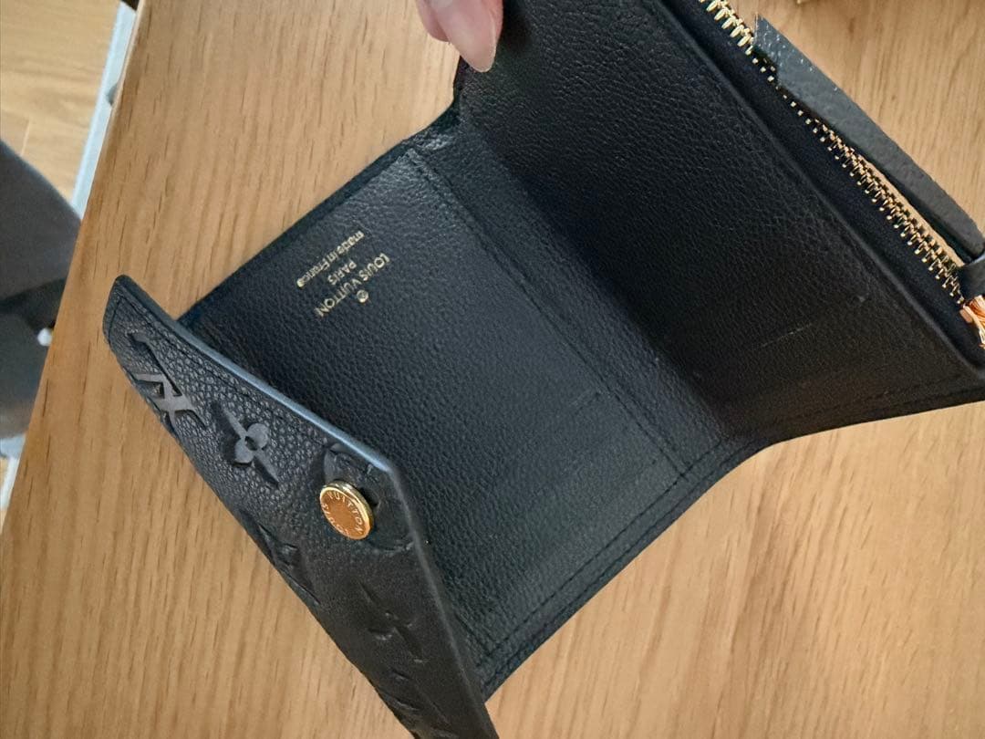 Louis Vuitton ポルトフォイユ・ヴィクトリーヌ