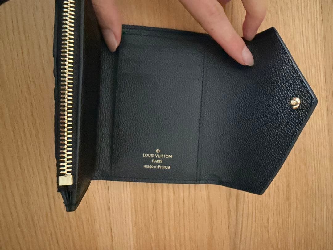 Louis Vuitton ポルトフォイユ・ヴィクトリーヌ