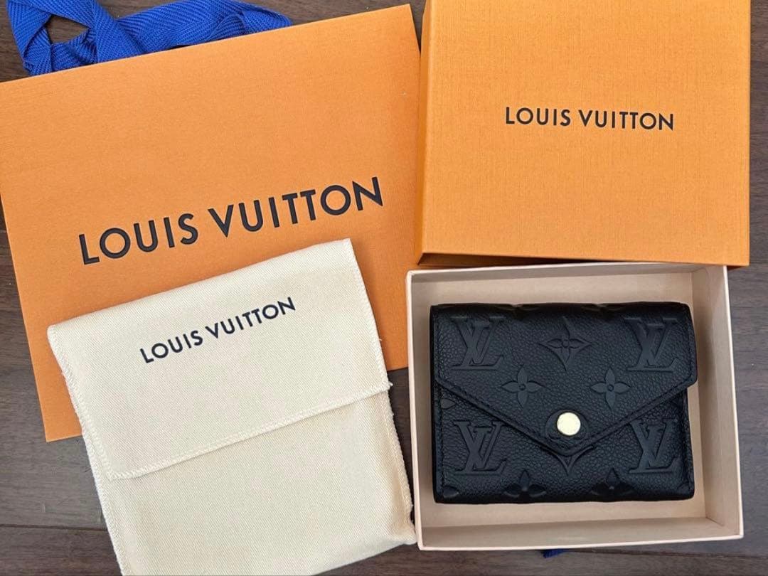Louis Vuitton ポルトフォイユ・ヴィクトリーヌ