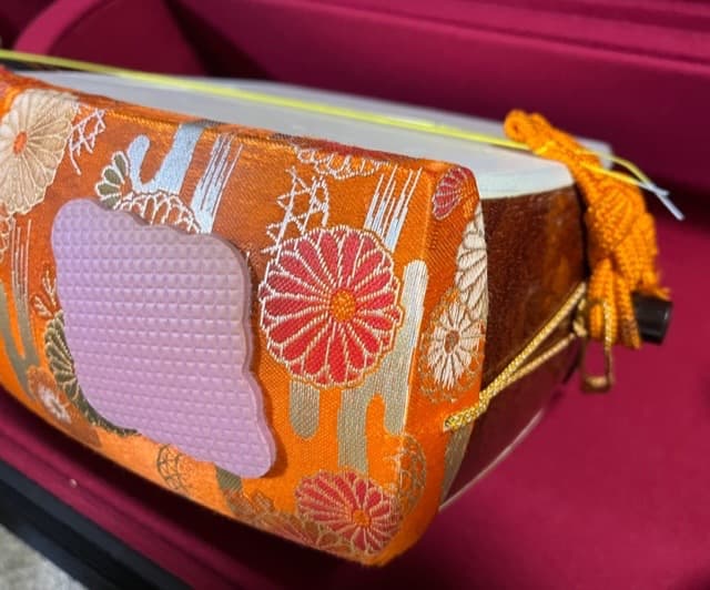 【美品】三味線 本体 和柄装飾付き