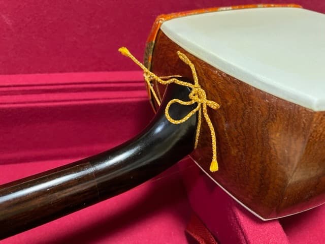 【美品】三味線 本体 和柄装飾付き