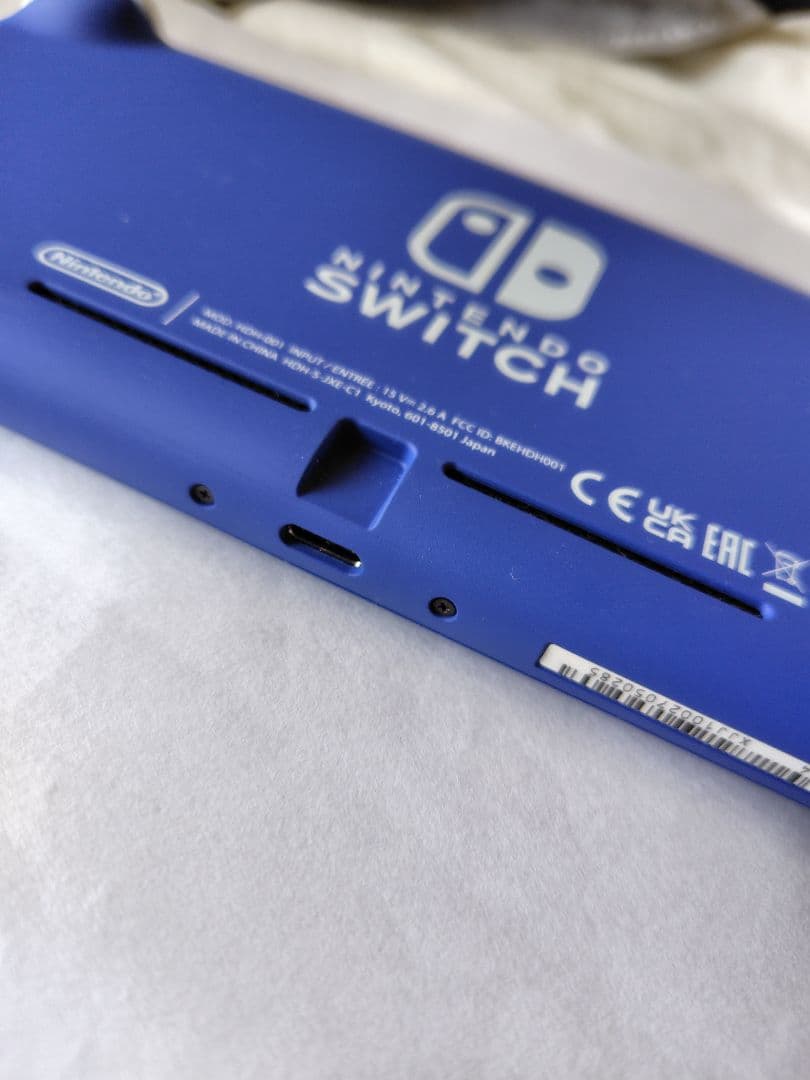 ほぼ新品 Nintendo Switch Lite ブルー