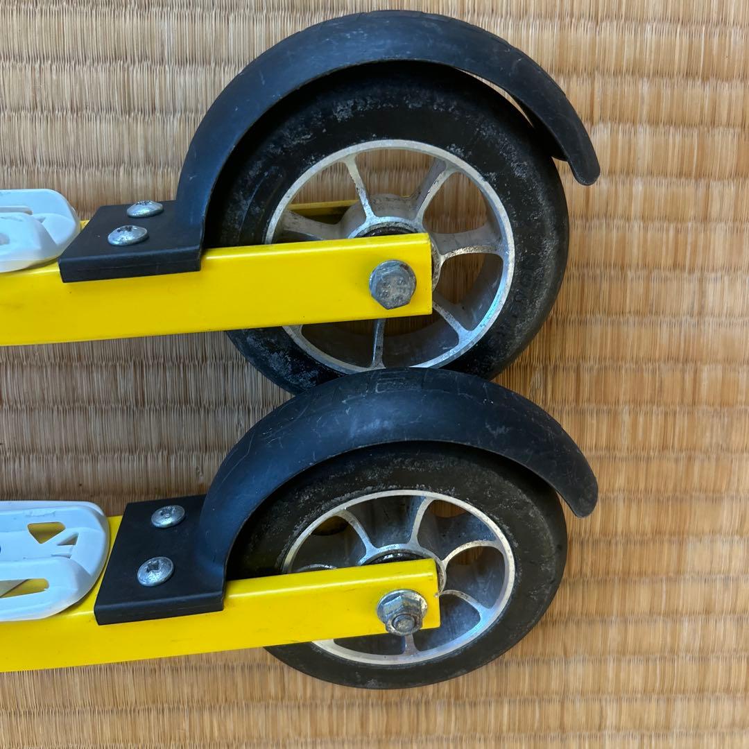 SWENOR SKATE イエロー　ローラースキー