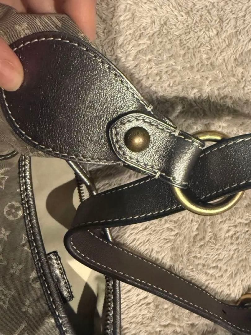 LOUIS VUITTON M95620 マノン プラティーヌモノグラムミニラン