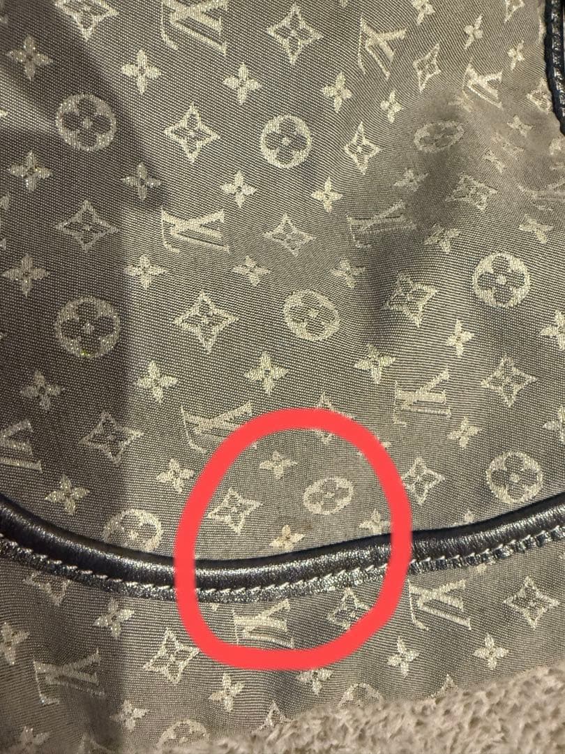 LOUIS VUITTON M95620 マノン プラティーヌモノグラムミニラン