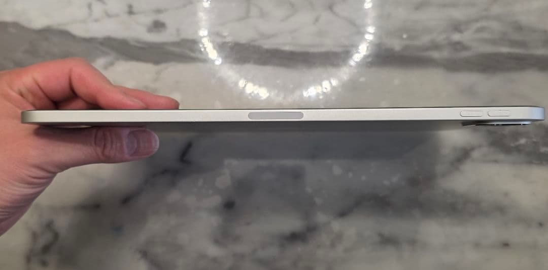 【美品】Apple iPad Pro 11インチ 第2世代 128GB シルバー