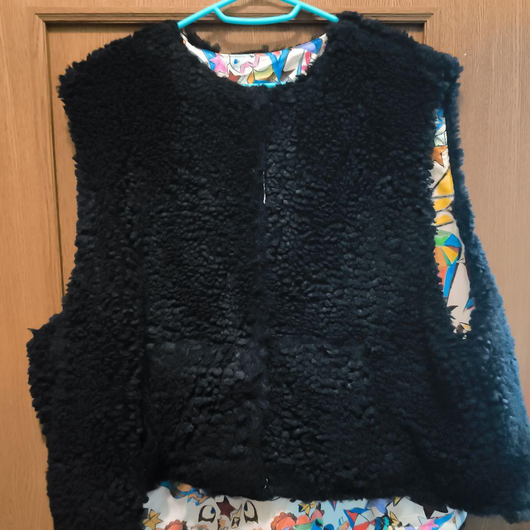 ツモリチサト　リバーシブルボアベスト