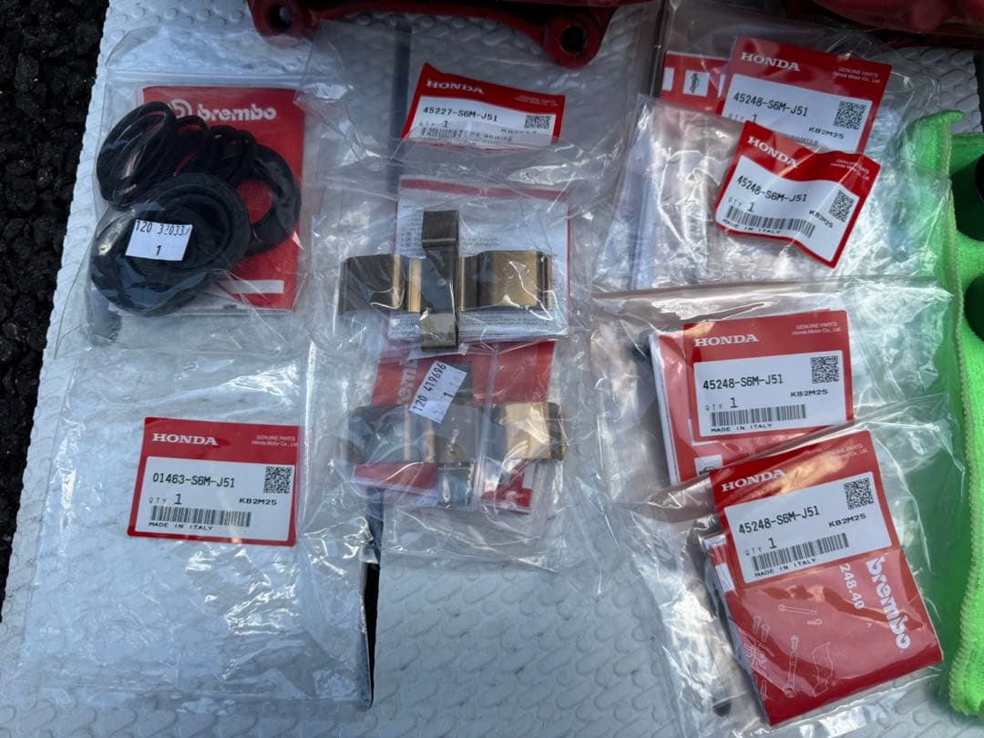 【最終値下】ホンダ シビックFD2 純正ブレンボキャリパー ブレーキパッドセット