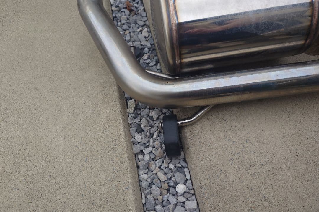 ガナドールマフラー　ヤリスクロス4WD用