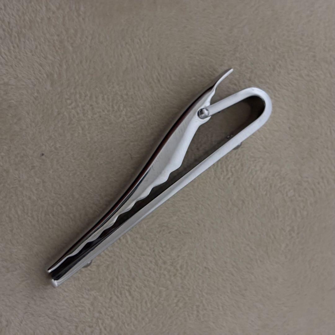 ルイヴィトン M00703 ネクタイピン モノグラム　値下げコメント下さい