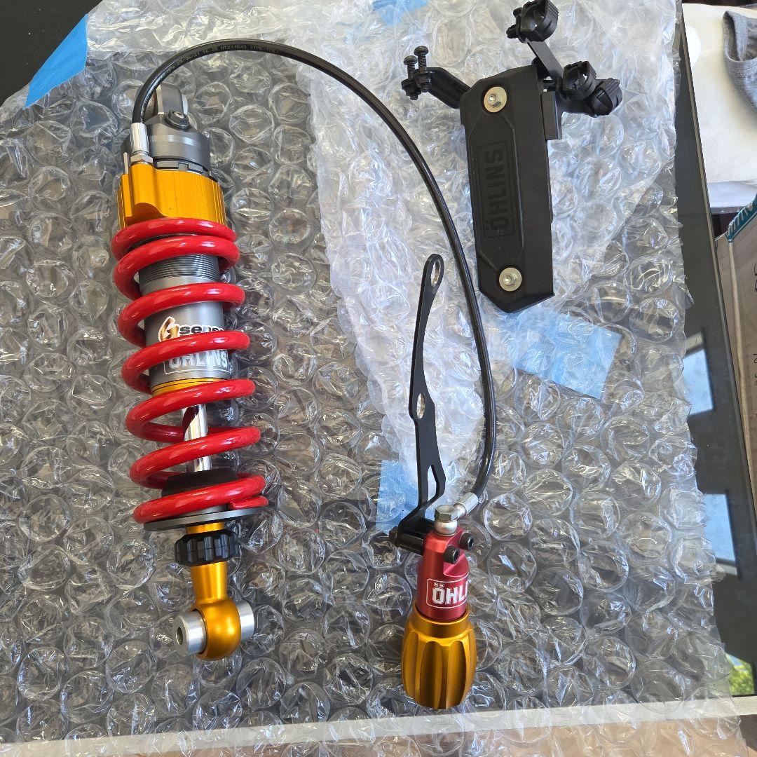 z900rs OHLINSリアサス 赤/金 オーバーホール済（アルマイト加工）