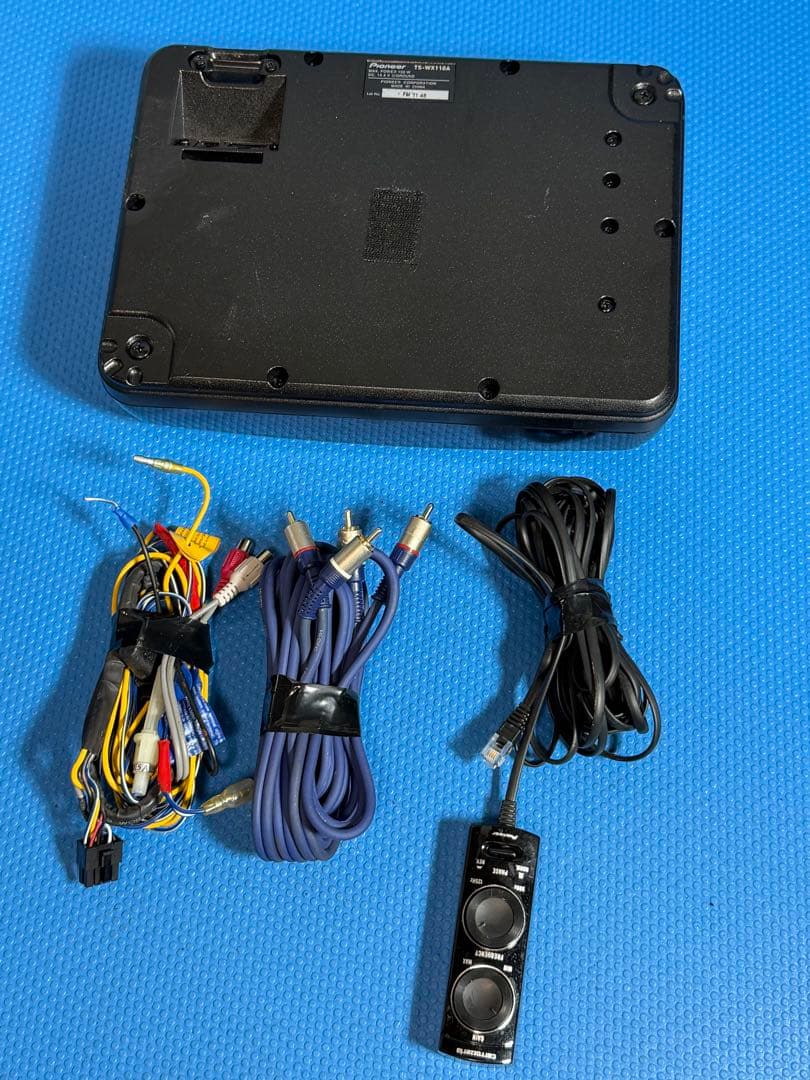 カロッツェリア　サブウーファーTS-WX110A