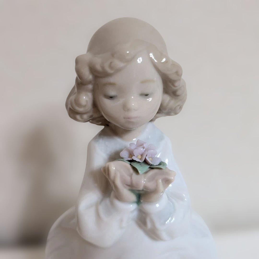 〈NAO 〉リヤドロ 　大好きなお花 ポーセリン人形