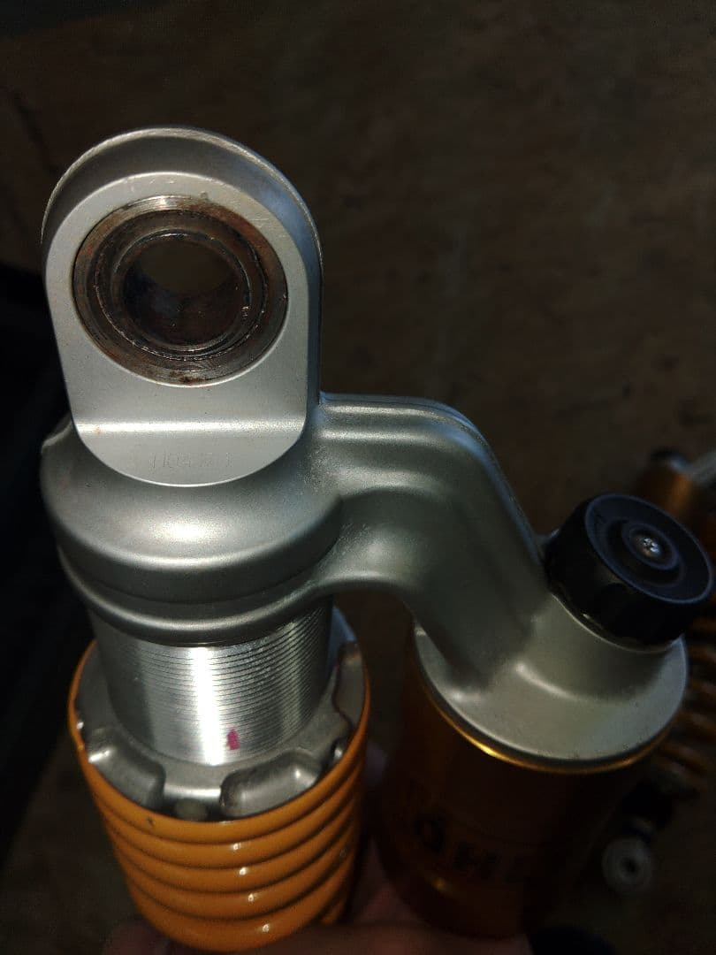 Öhlins サスペンションショック オレンジ/シルバーホンダCB1300