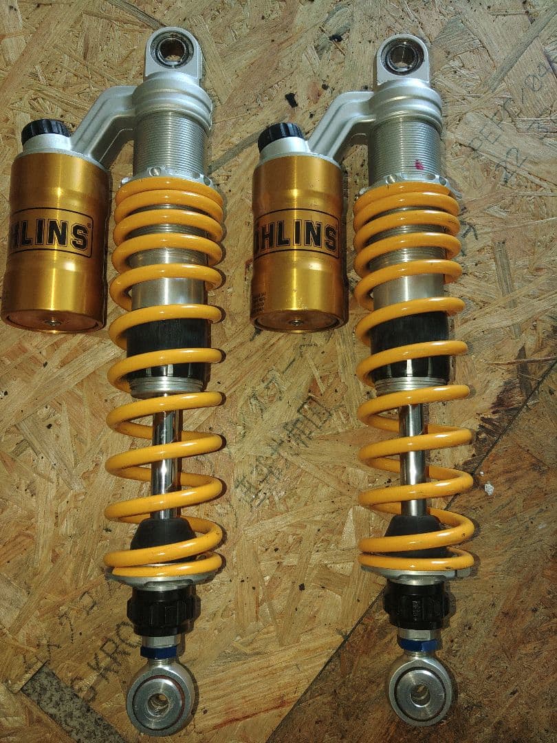 Öhlins サスペンションショック オレンジ/シルバーホンダCB1300