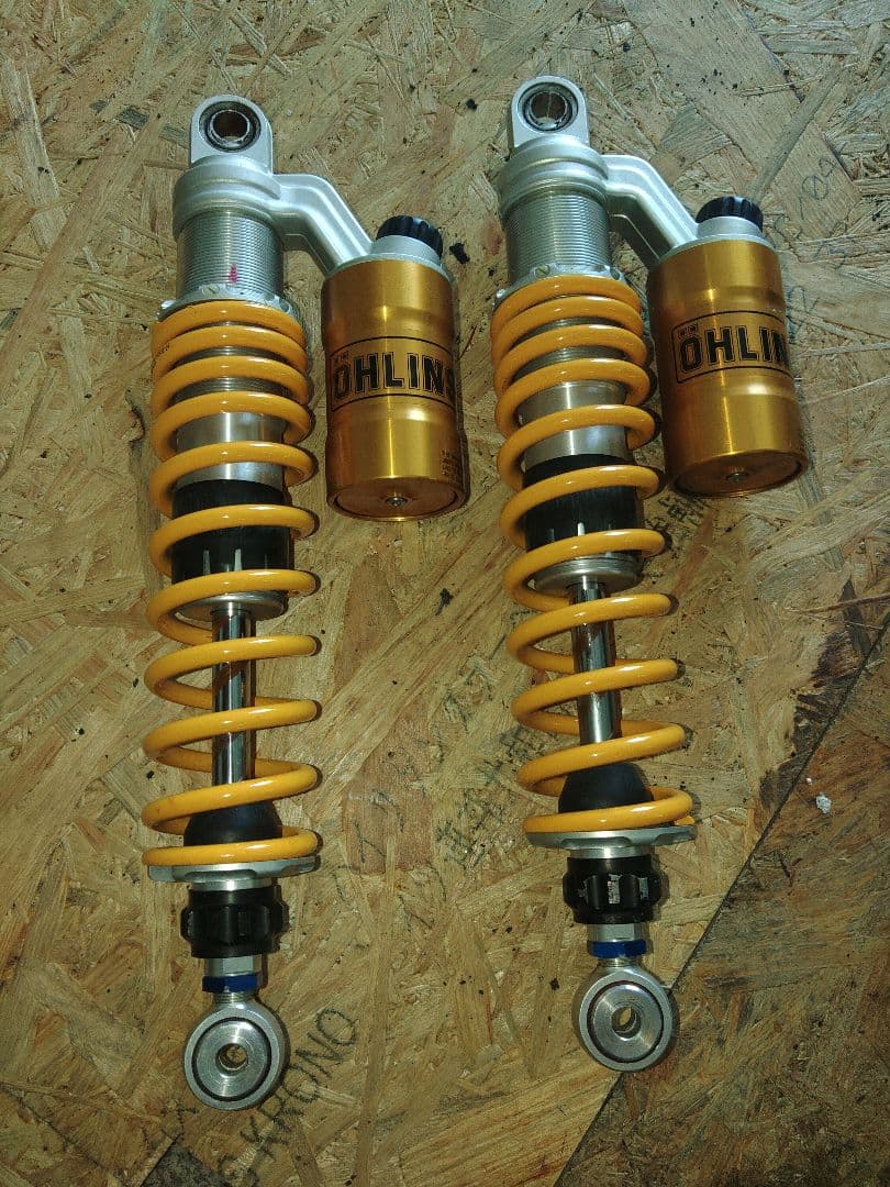 Öhlins サスペンションショック オレンジ/シルバーホンダCB1300